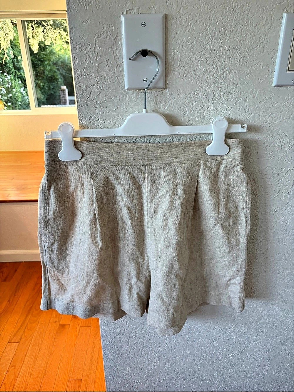 Madewell Never Worn Pull-On Shorts in 100% Linen Shorts Beige Small